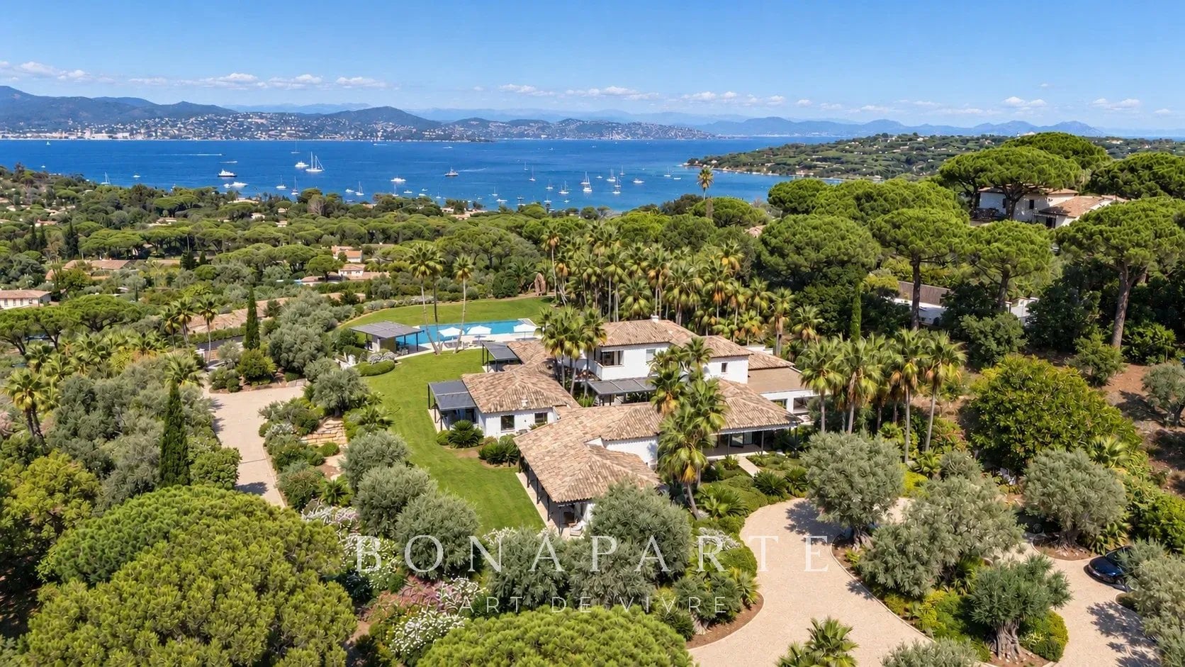 SAINT-TROPEZ — PROPRIÉTÉ D’EXCEPTION FACE À LA MÉDITERRANÉE